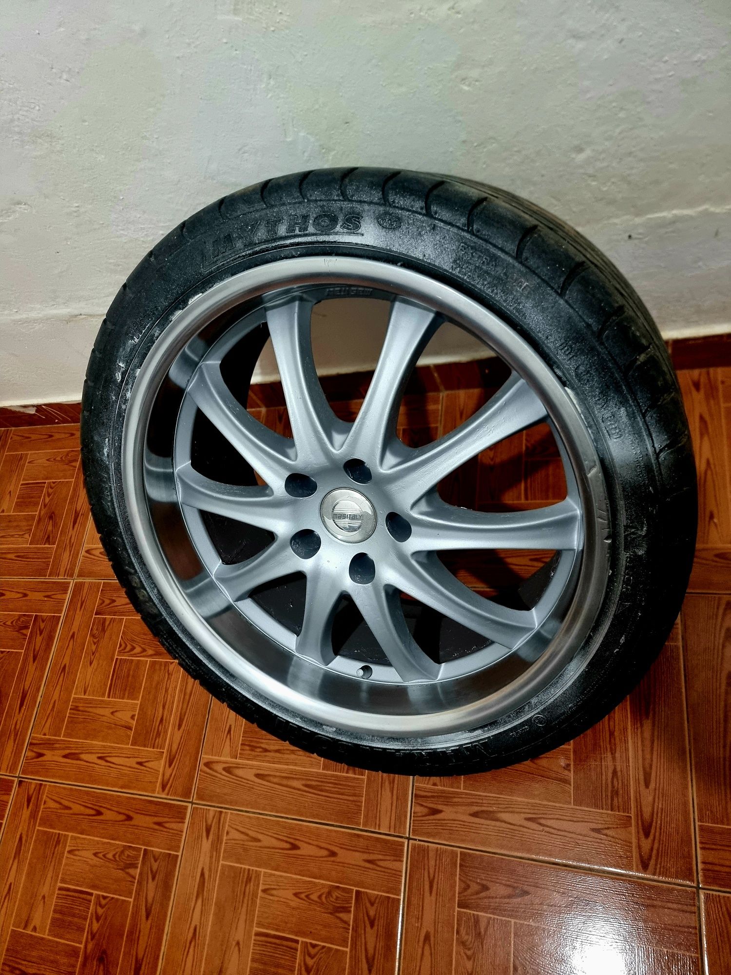 Vendo ou troco jantes massitaly 18', 5x112.