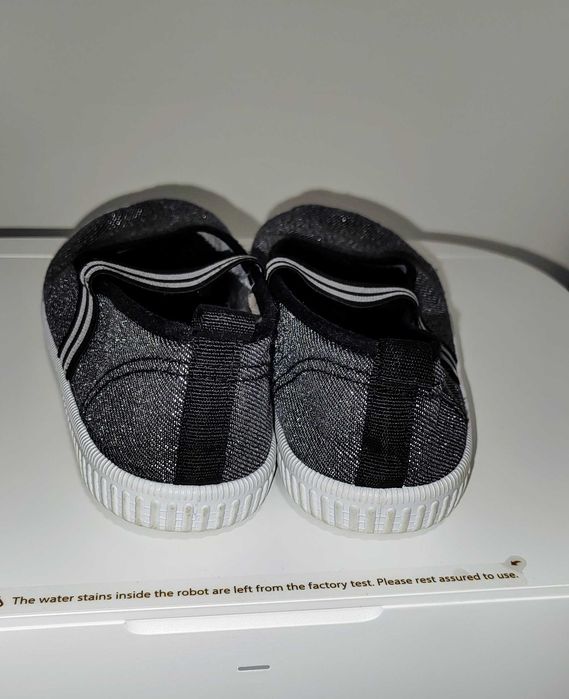 Kapcie na gumkę dla dziewczynki rozm. 30