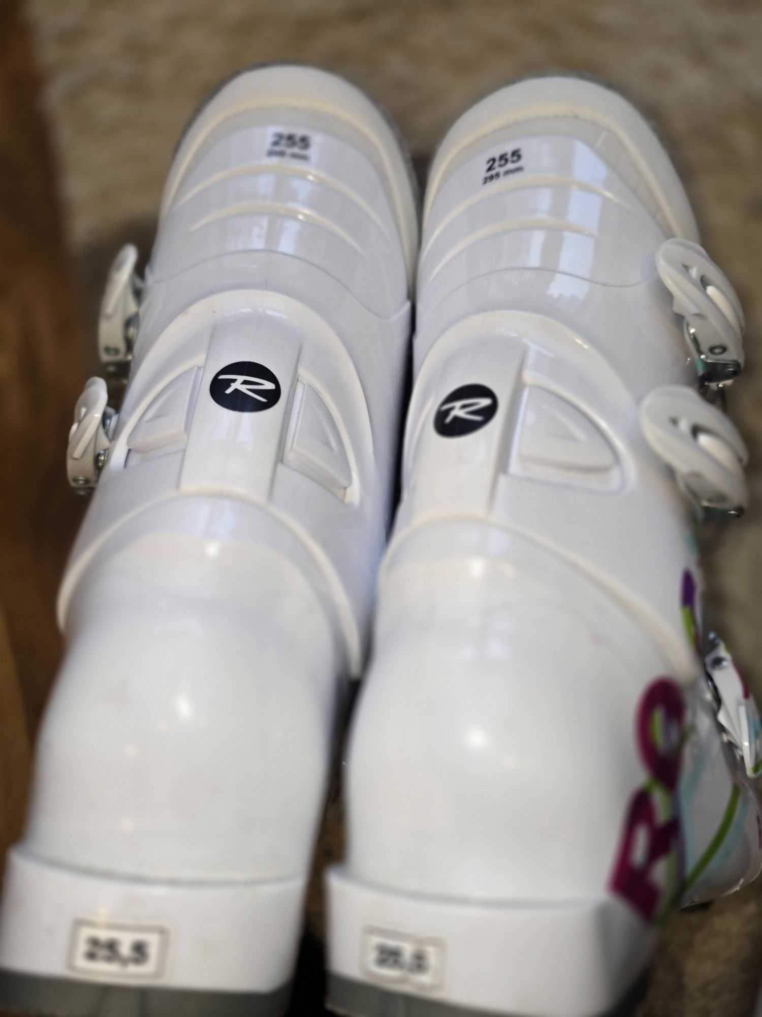 Narty dziecięce 140 , buty 25,5, kask o kije