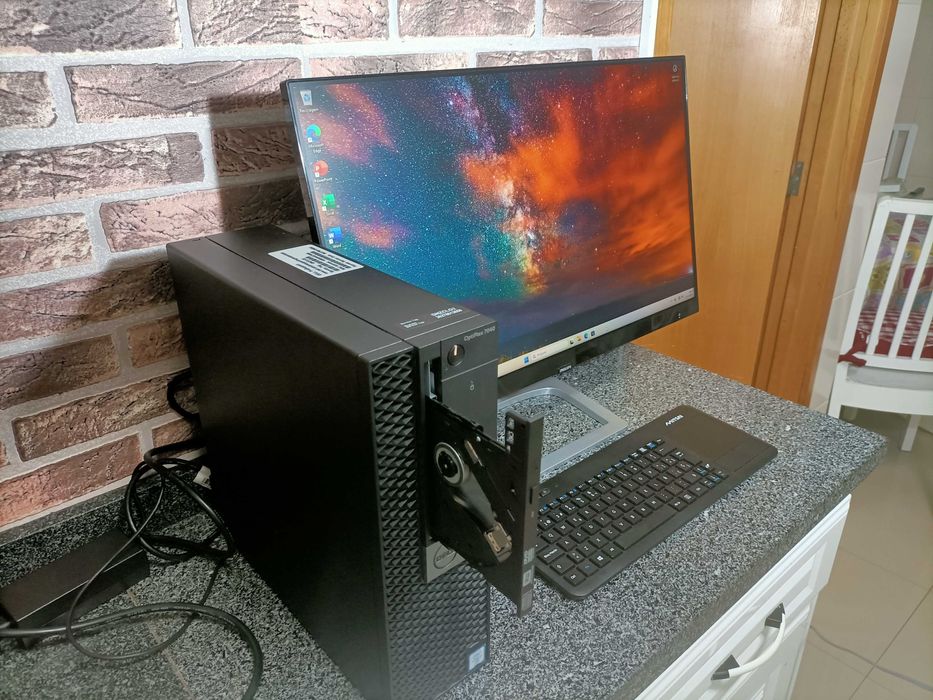 Dell Optiplex 7040 core i7Vpro RAM 16GB ddr4 disco 12 Terabytes