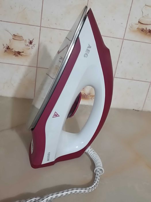 Утюг AEG ETA-58A