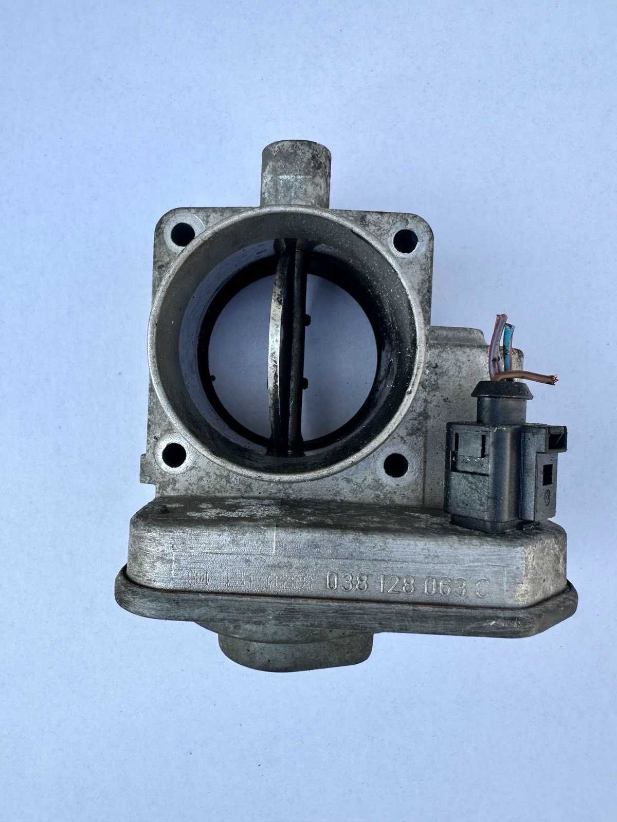 Дросельна заслінка 2.0SDI VW Caddy 2004-2010p Дросельна заслонка 2.0