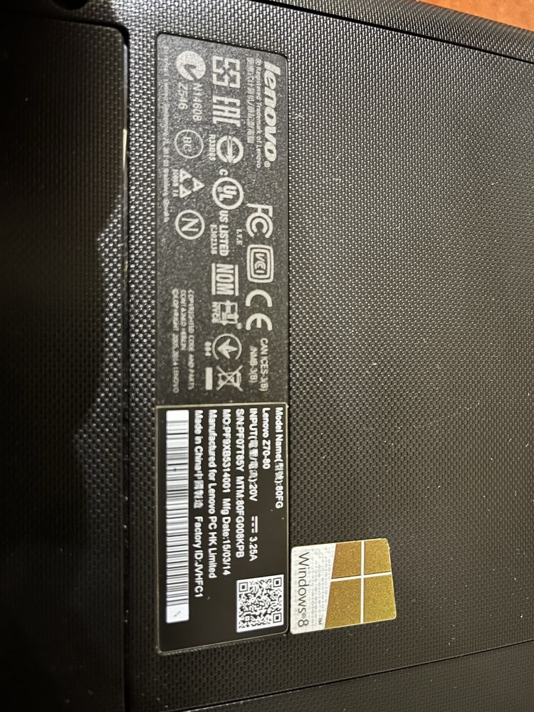 Sprzedam laptop Lenovo z70-80 17cali z torbą