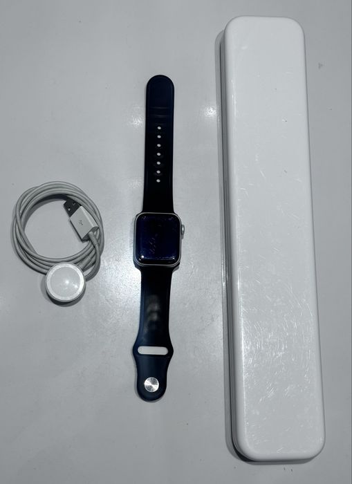 Apple watch SE 40 mm  cellular