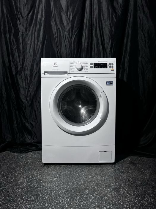 6 кг 1000 об современная стиральная машина ELECTROLUX ew6s5. Доставка