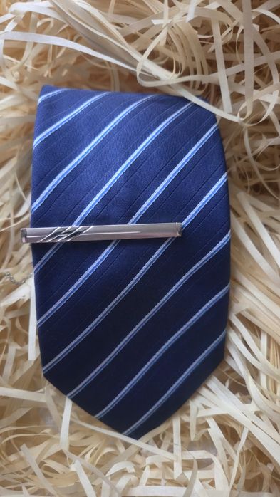 Klasyczny Krawat w Prążki