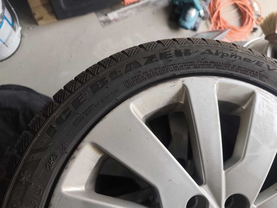 Koła oryginalne SEAT Toledo 4 5x100 R16 rozmiar 215/45 dot 3823