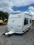 Fendt Caravan  Model 390 trzy osobowa