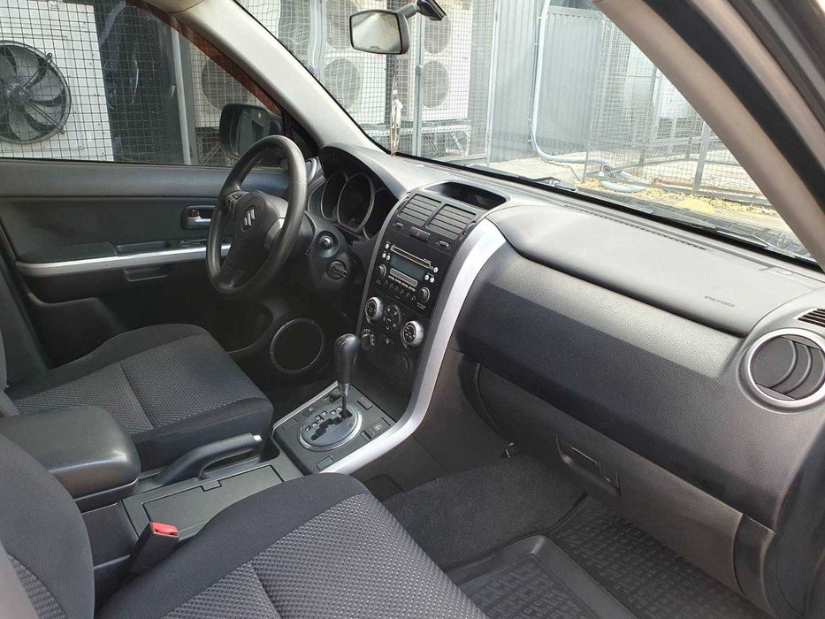 Продам Suzuki grand vitara в отличном состоянии. Газ/бензин