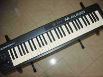 Teclado MIDI M-AUDIO Keystation 61 + Suporte