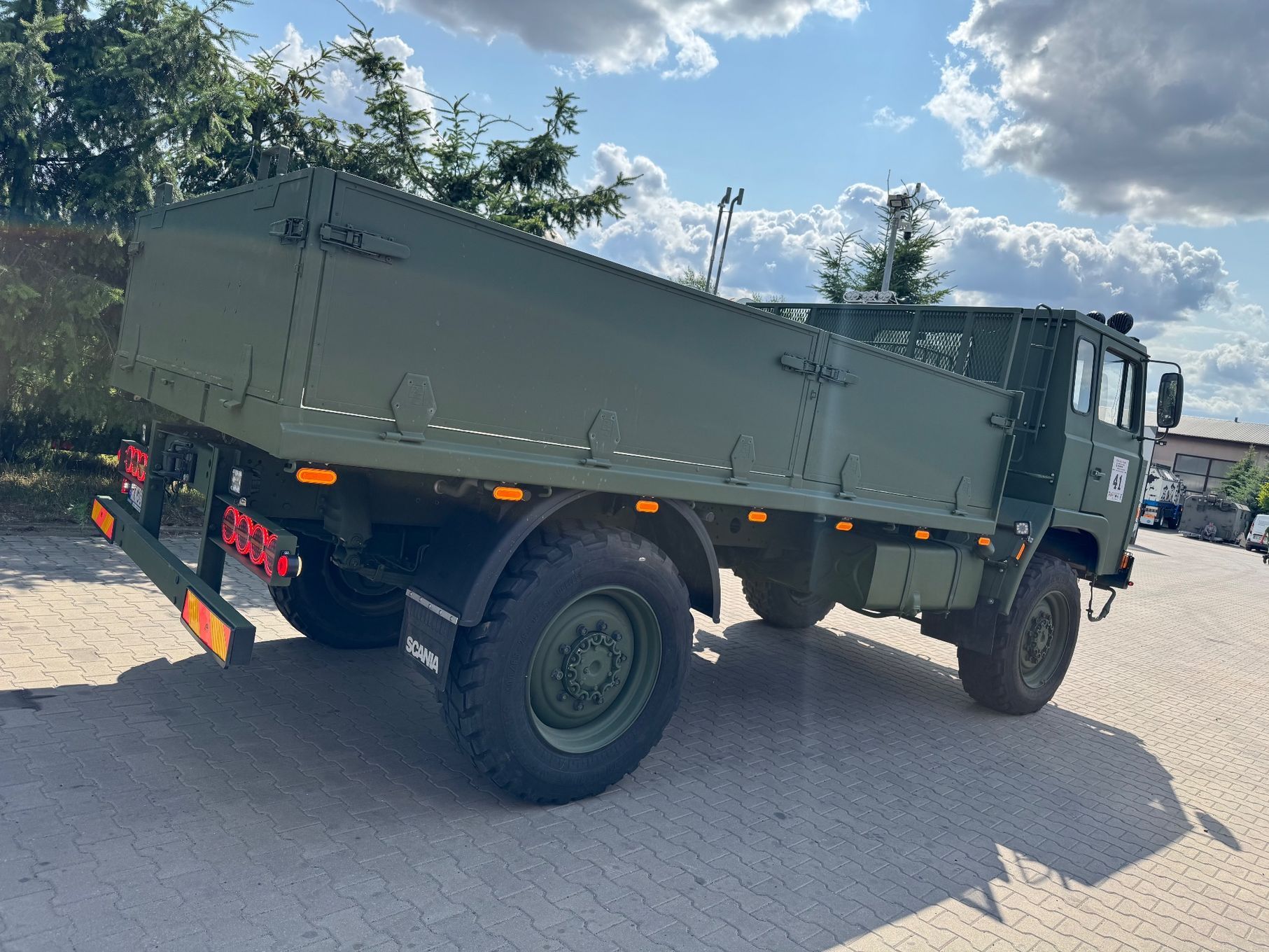 Scania TGB30 111 SBA TGB 30  Wojskowa 4x4 TGB30 offroad kamper