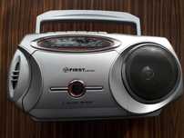 Radiomagnetofon marki FIRST-Austria