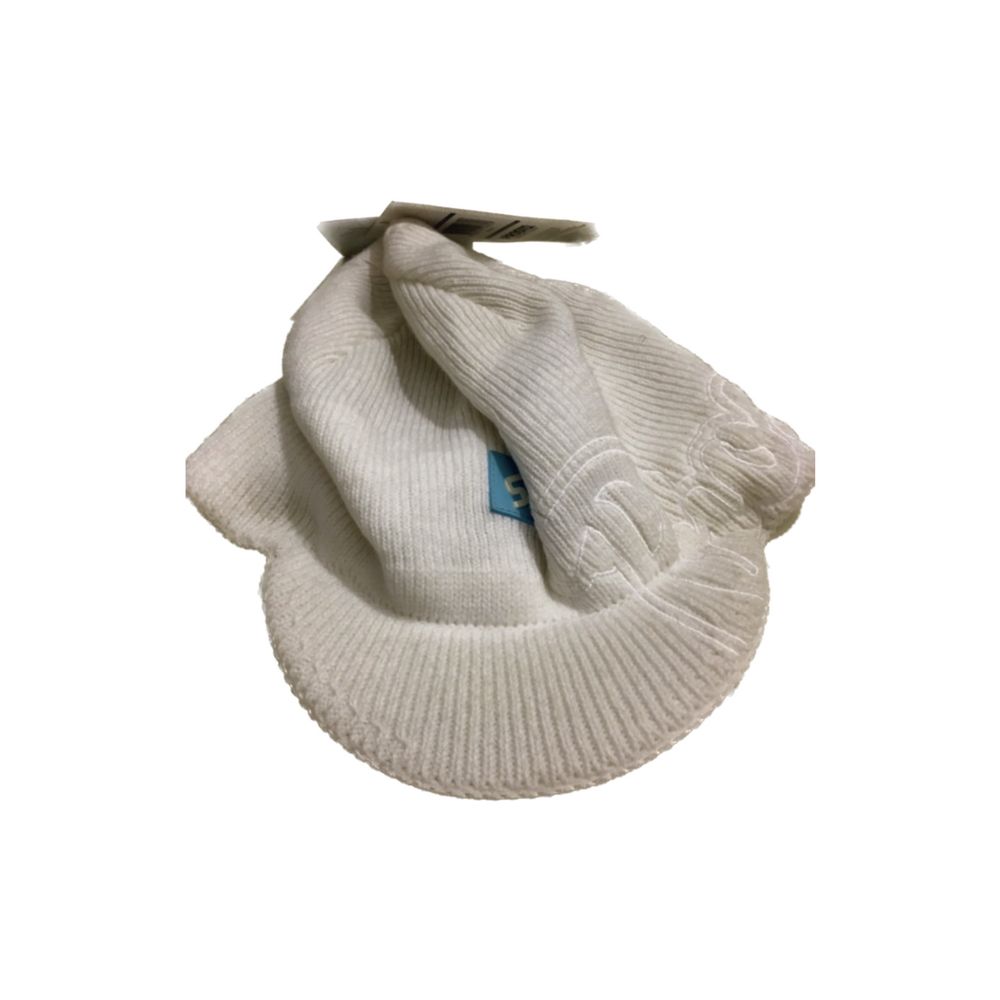 Nowa biała czapka zimowa z daszkiem Prosto