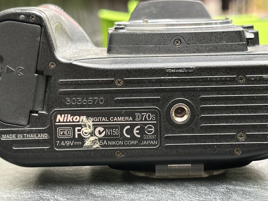 Nikon D70s + 2 обʼєктиви, робочий, без батареї та флешки