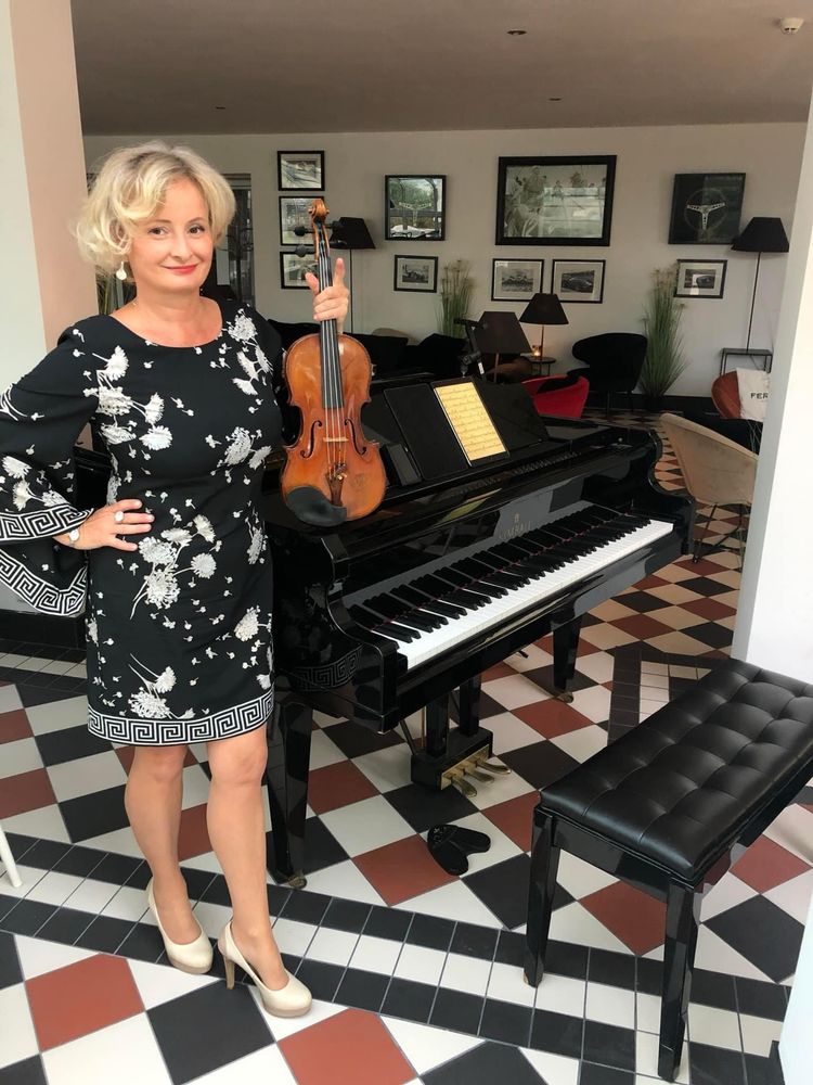 Pianista oprawa muzyczna Fortepian czarny Pomorskie Sopot Gdańsk