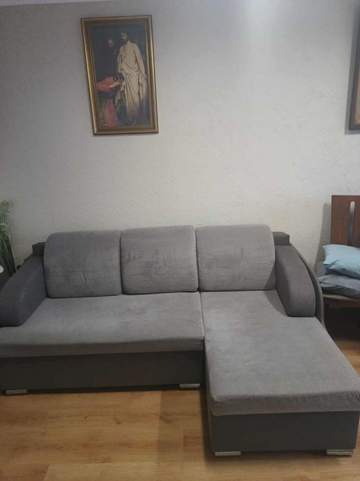 Naroznik prawostronny