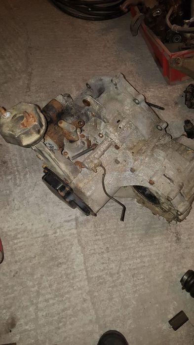 Skrzynia biegów manualna Volkswagen Transporter T4 2.4 diesel