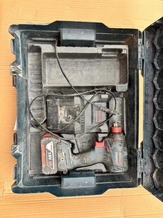 Klucz udarowy Bosch GDX 18v-200c