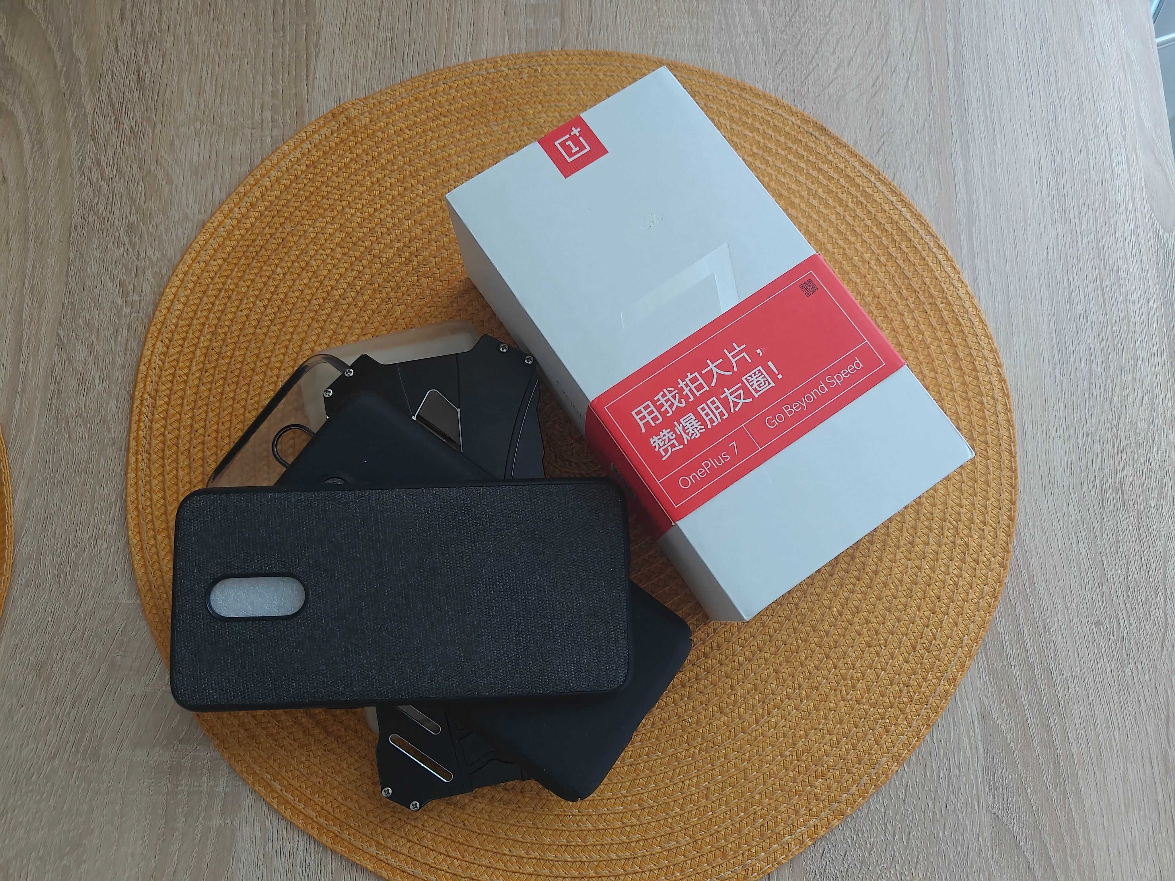 Топовий Oneplus 7 12/256Гб - стан нового, повний комплект