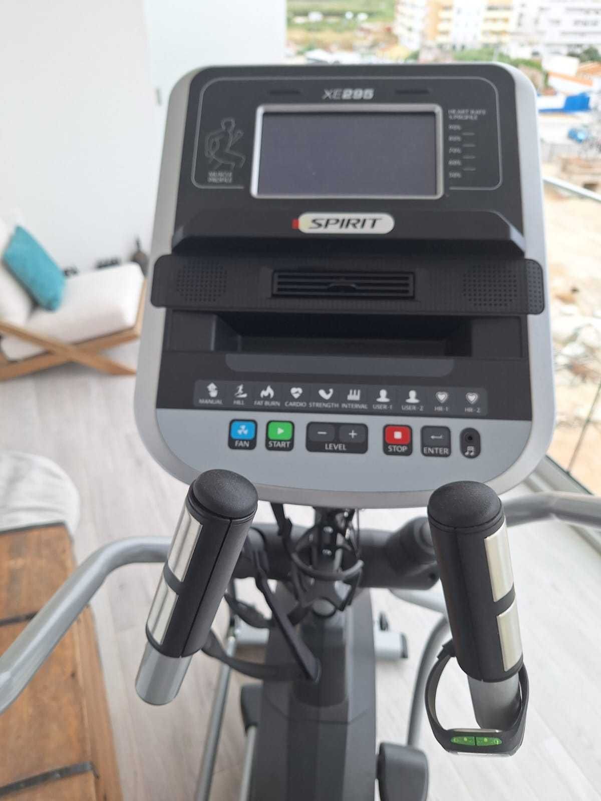 Bicicleta Elíptica XE295 ELLIPTICAL