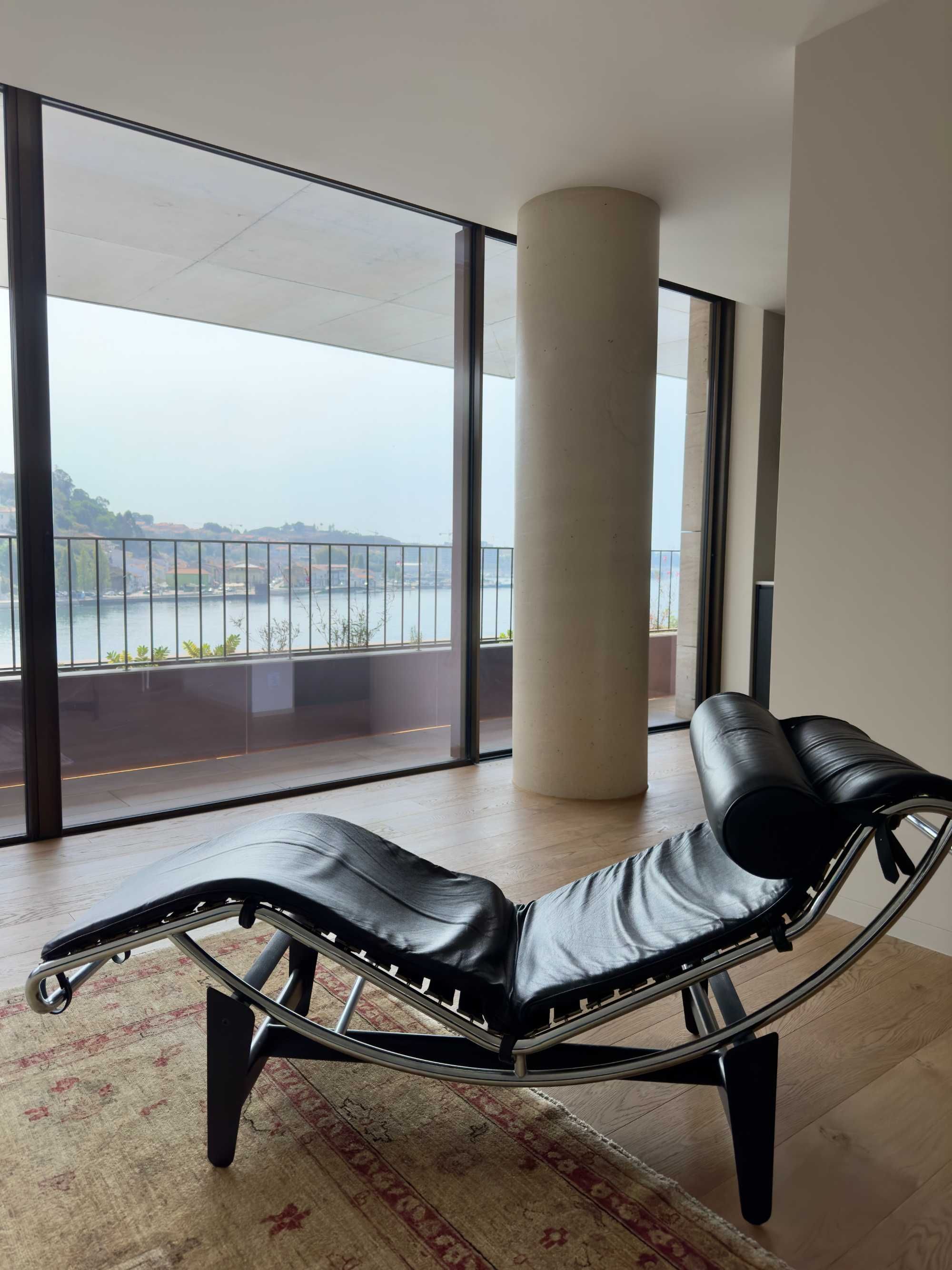 Cadeira de Couro - Le Miniature LC4 chair Cassina