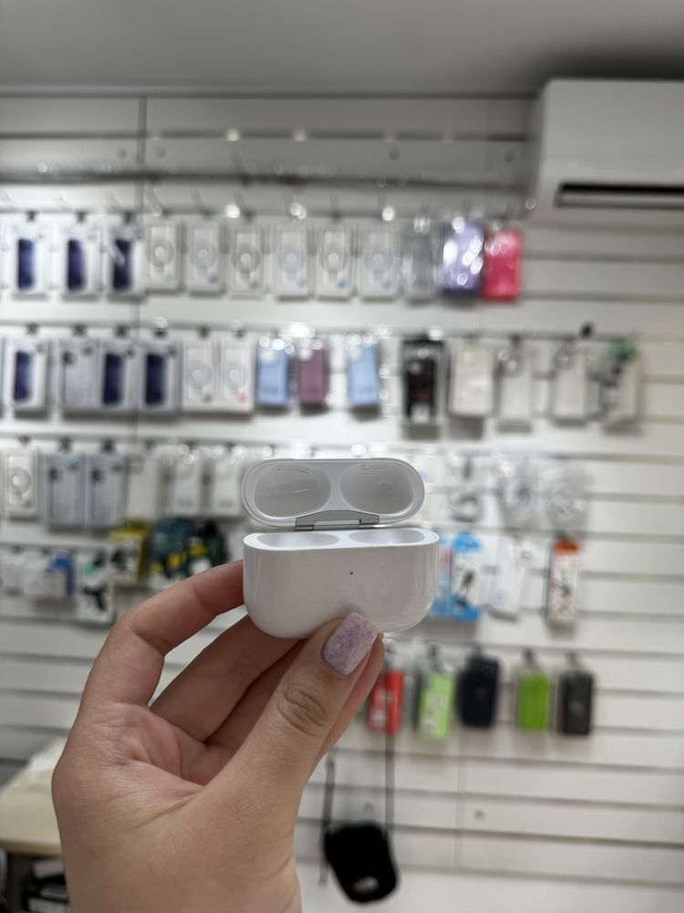 Б/У Оригінальний Кейс для навушників Apple AirPods Pro 2(A2700)