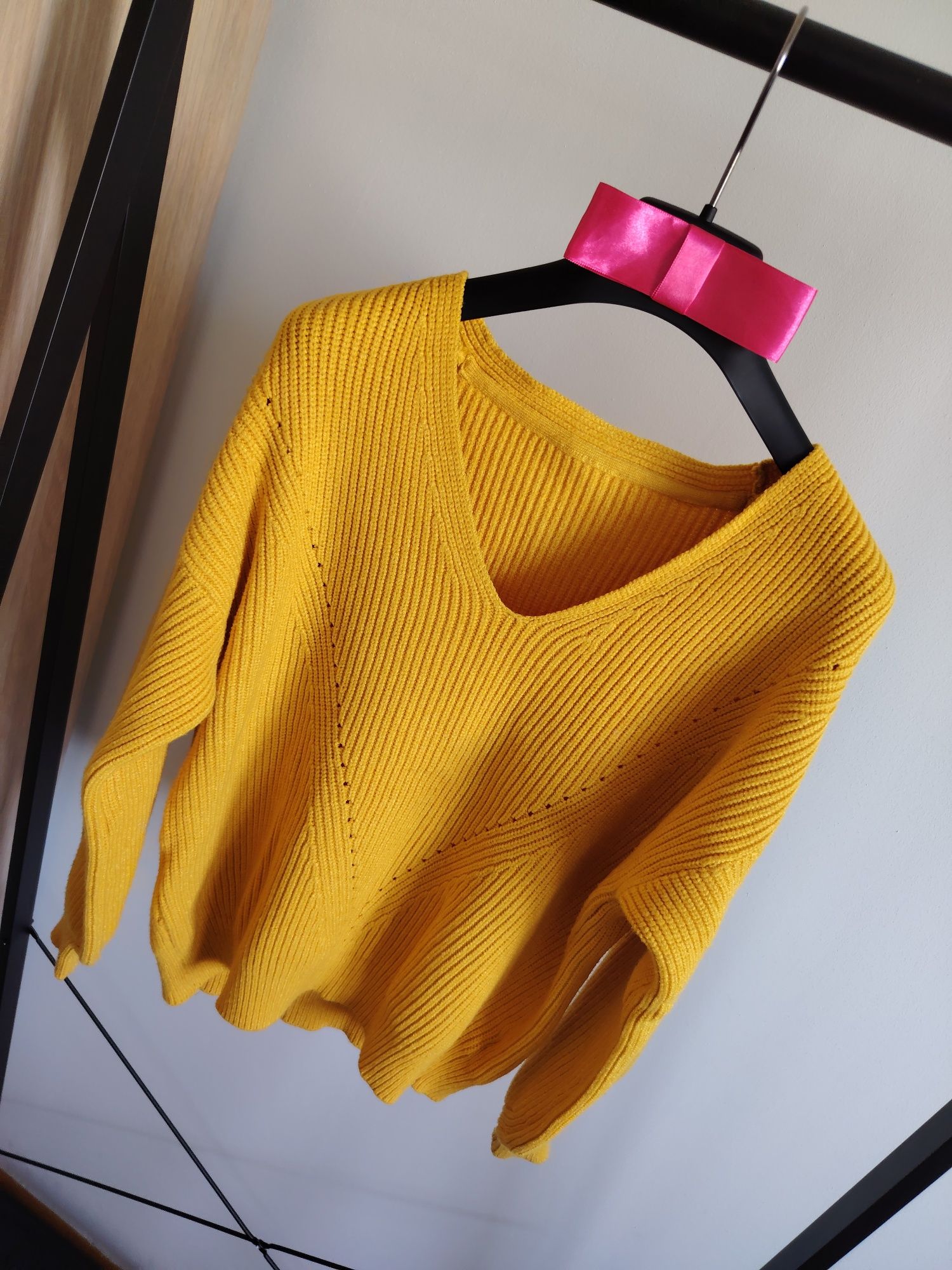 Żółty sweter damski oversize XS/S