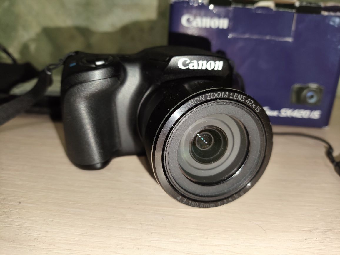 Цифровий фотоапарат CANON SX420IS з WiFi