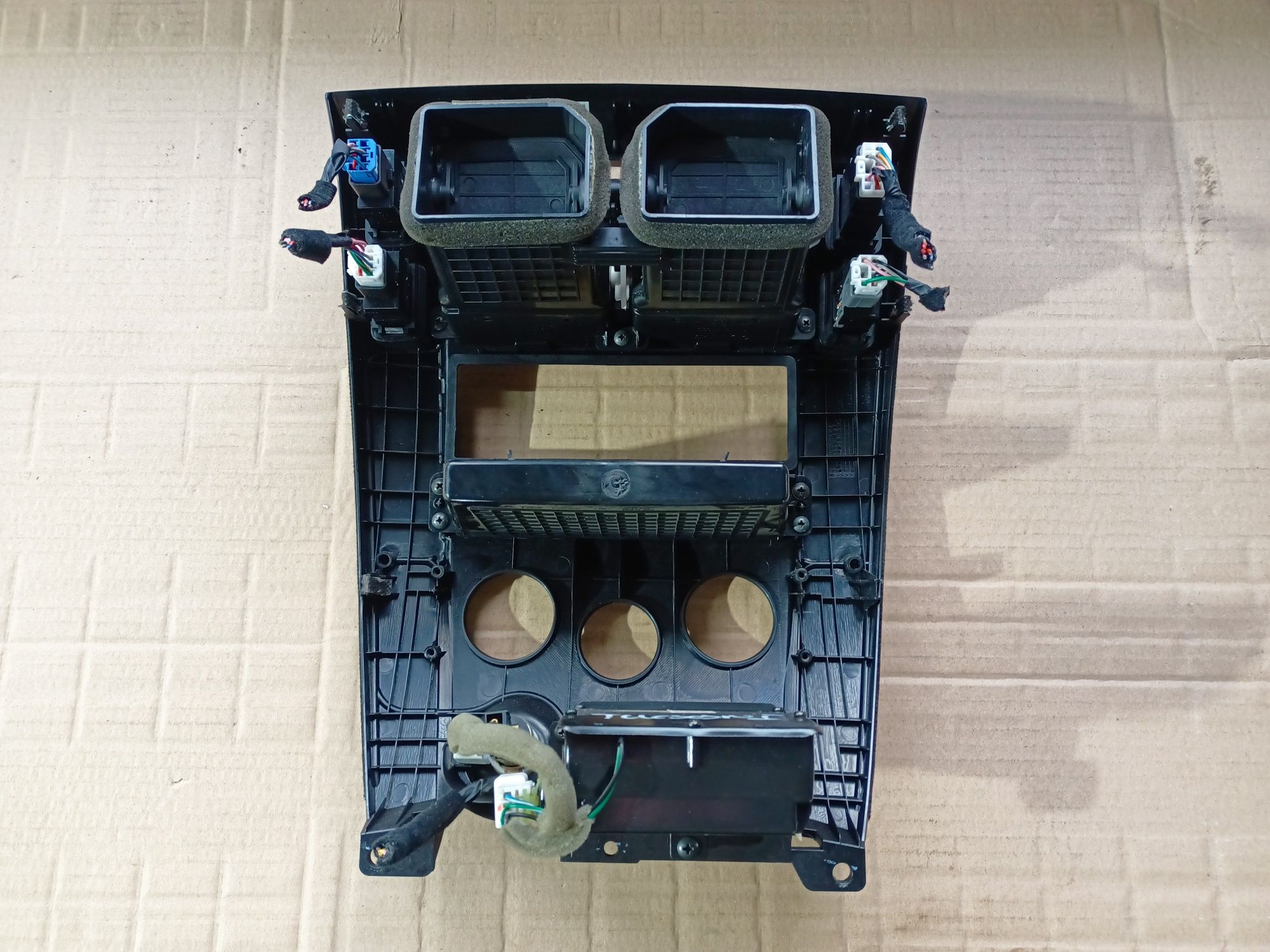 Panel maskownica kratki nawiewu Hyundai Tucson I