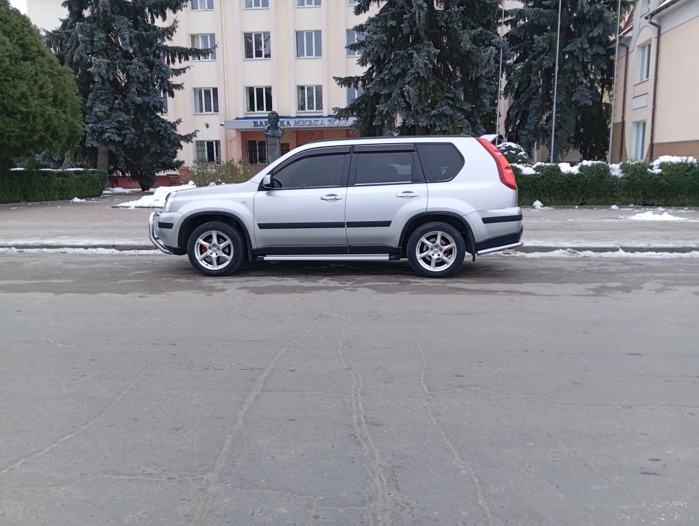 NISSAN X-TRAIL  2.5га/бенз. awtomat