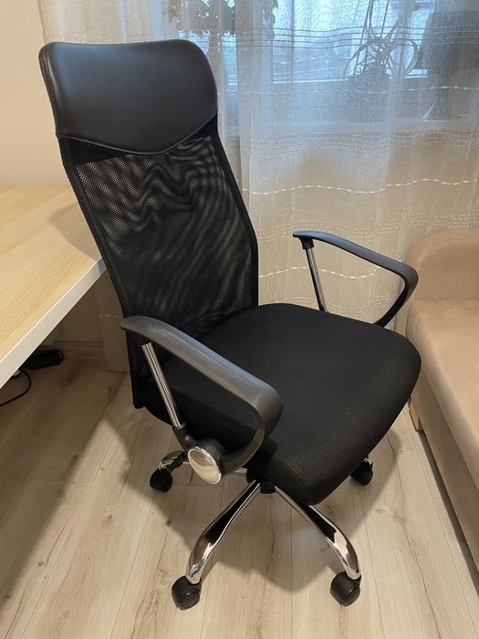 Krzeslo obrotowe jysk billum