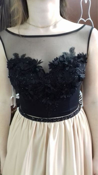 Вечірня сукня