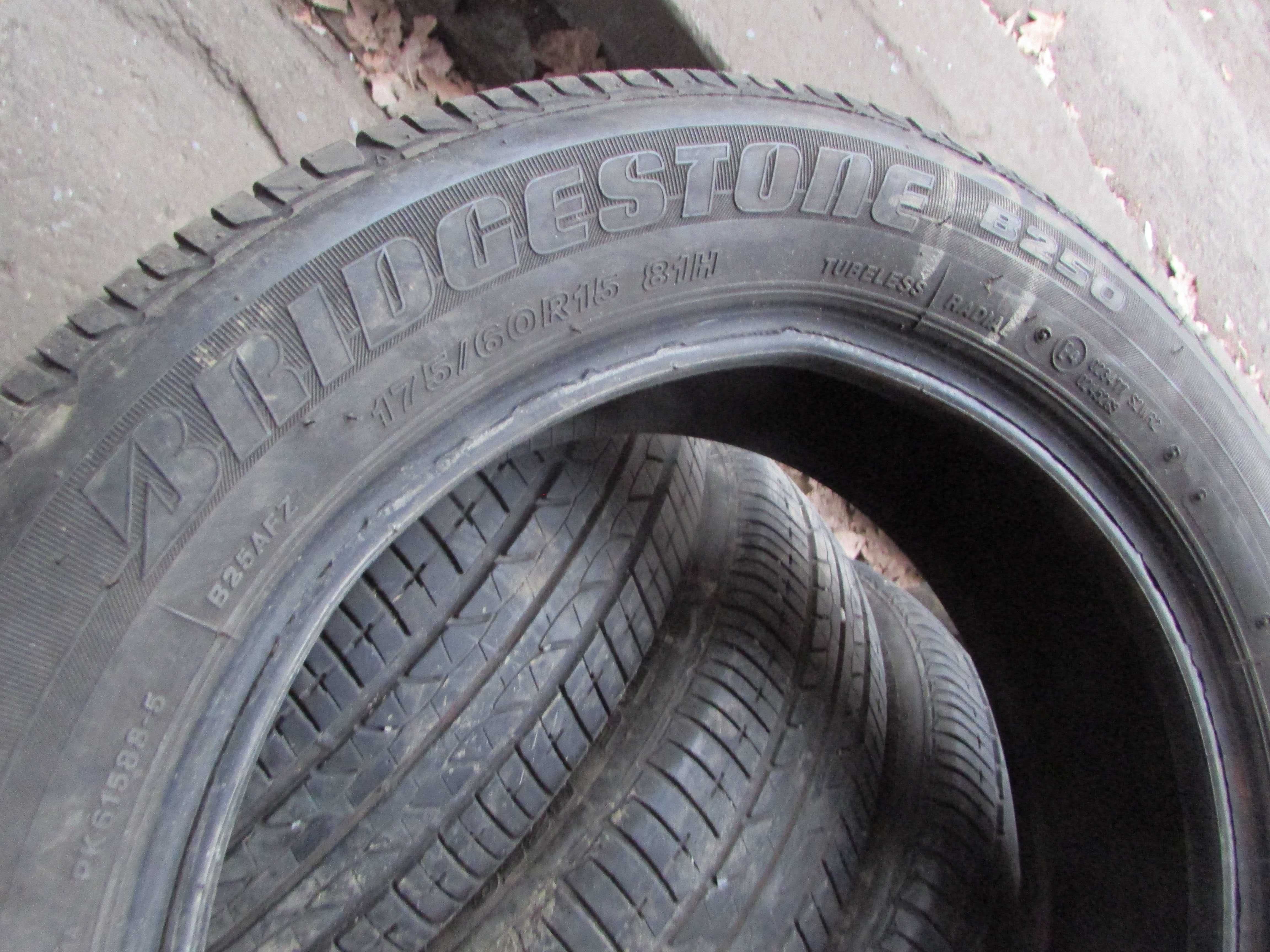 Комплект літніх шин 175/60/R15 Bridgestone