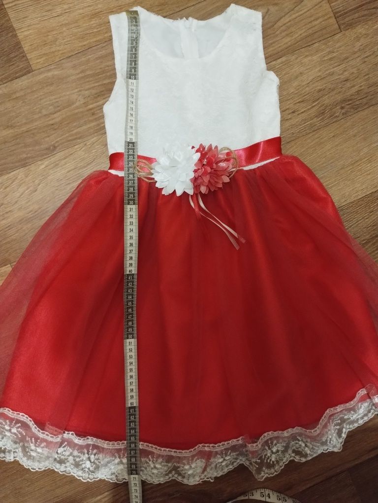 Плаття (сукня) для дівчинки