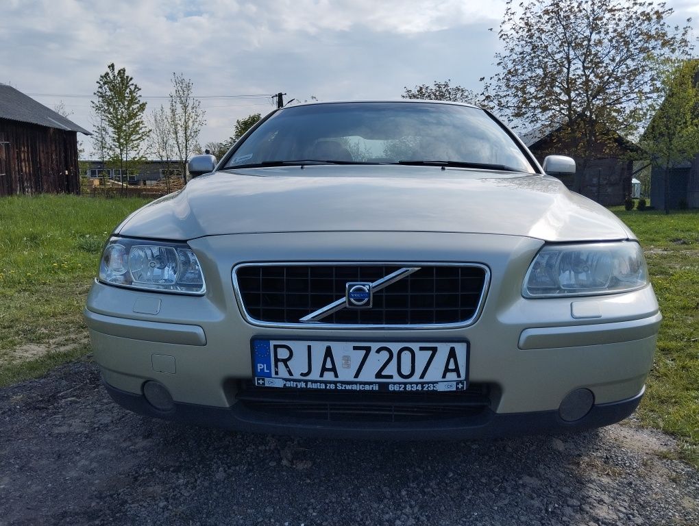 Volvo S60 2.4 170 km 182 tys km