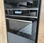 Piekarnik do zabudowy z kuchenka mikrofalowa Electrolux EVKBE00X