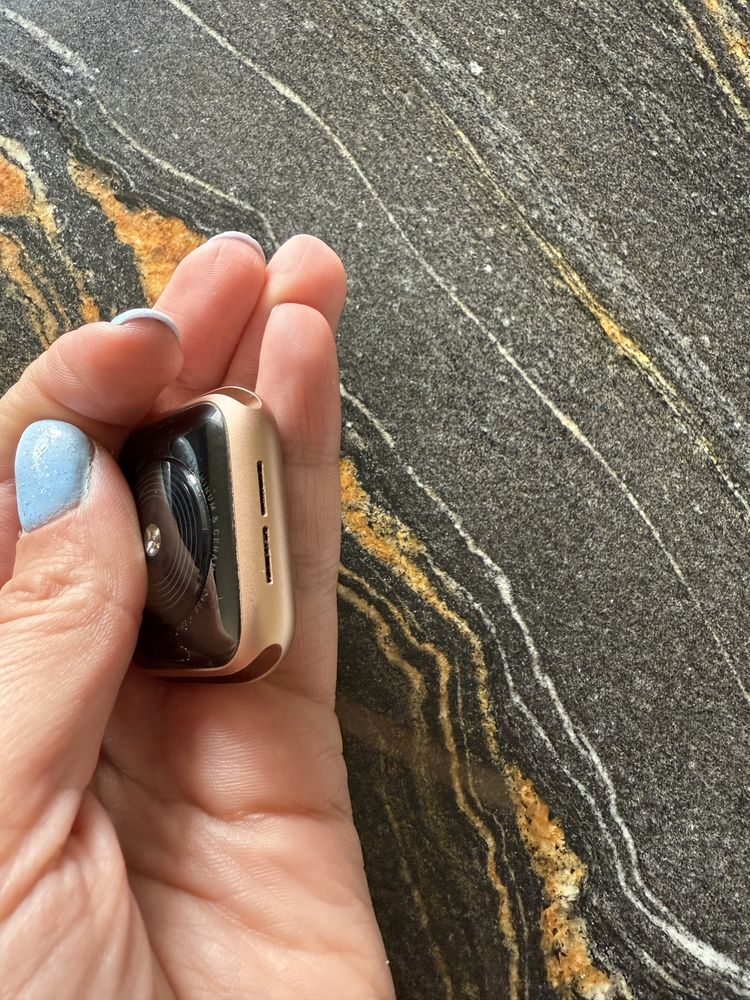 Apple Watch SE – stan bardzo dobry + akcesoria