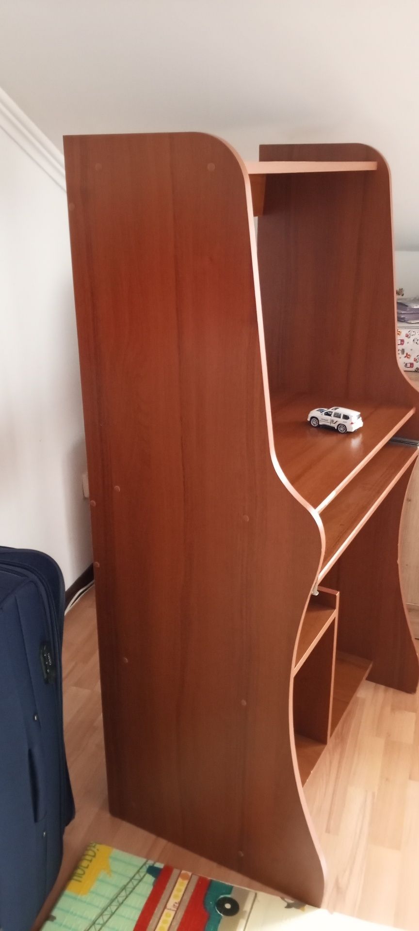 Продам комп'ютерний стіл