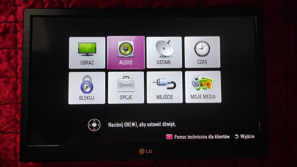 26 cali, LG 26 LT 360 C, telewizor, czarny