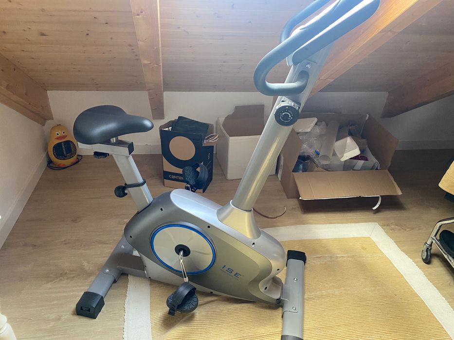 bicicleta estática como nova