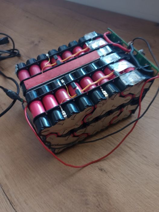 Akumulator rowerowy 10ah + ładowarka