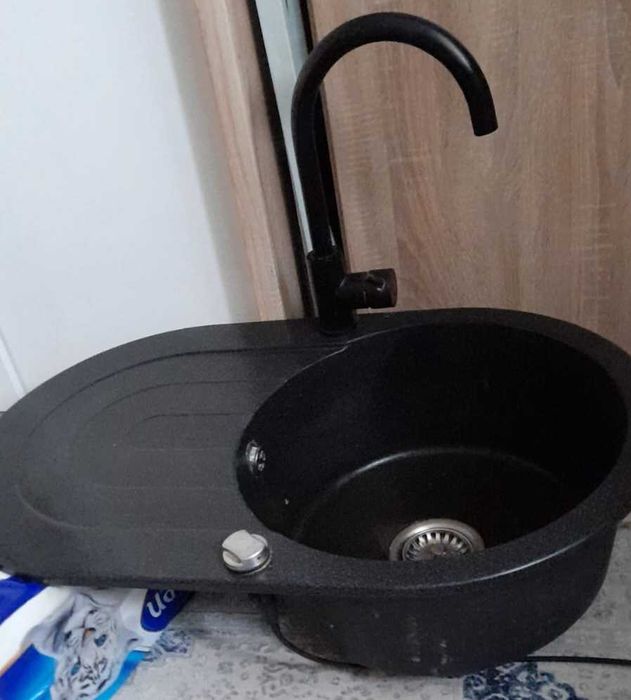 Zlewozmywak z baterią czarny