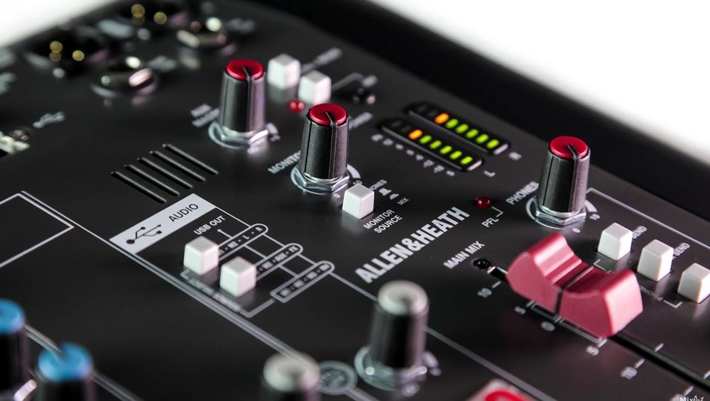 Allen & Heath ZED-10i USB 24 bit/96 Hz мікшер з цифровою аудікартою-U