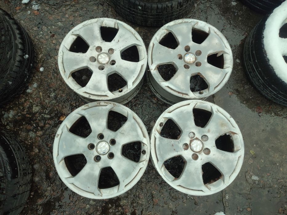 Диски R17 5x112 ET 56 Audi A3 A4 A6 VW Skoda Seat 8P0601025C титани