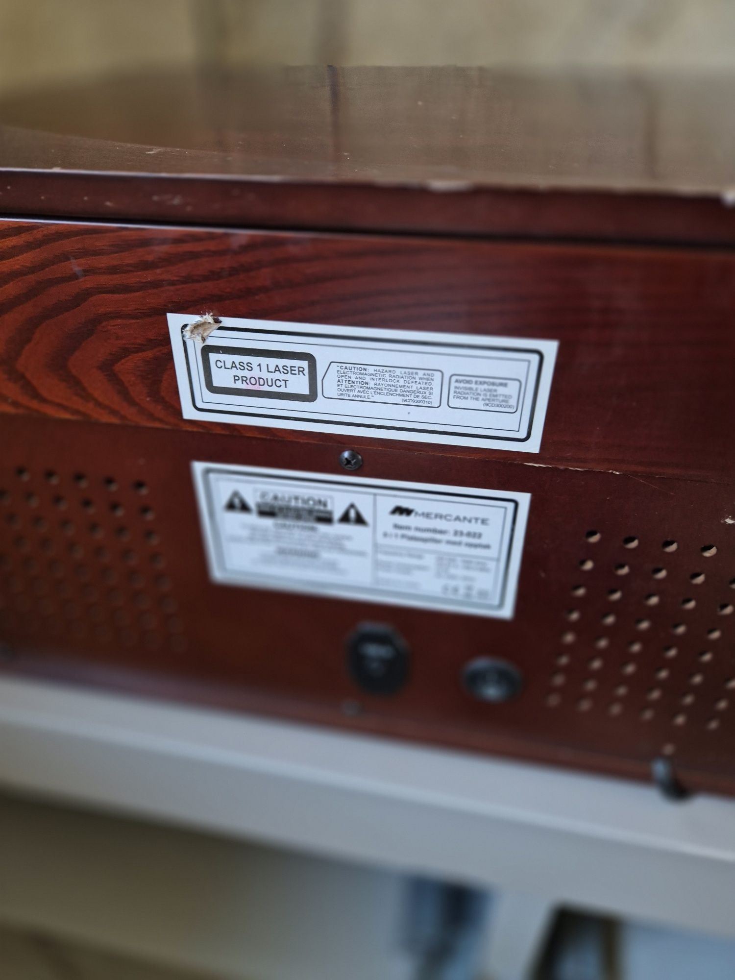 Multimedia odtwarzacz CD, radio, gramofon