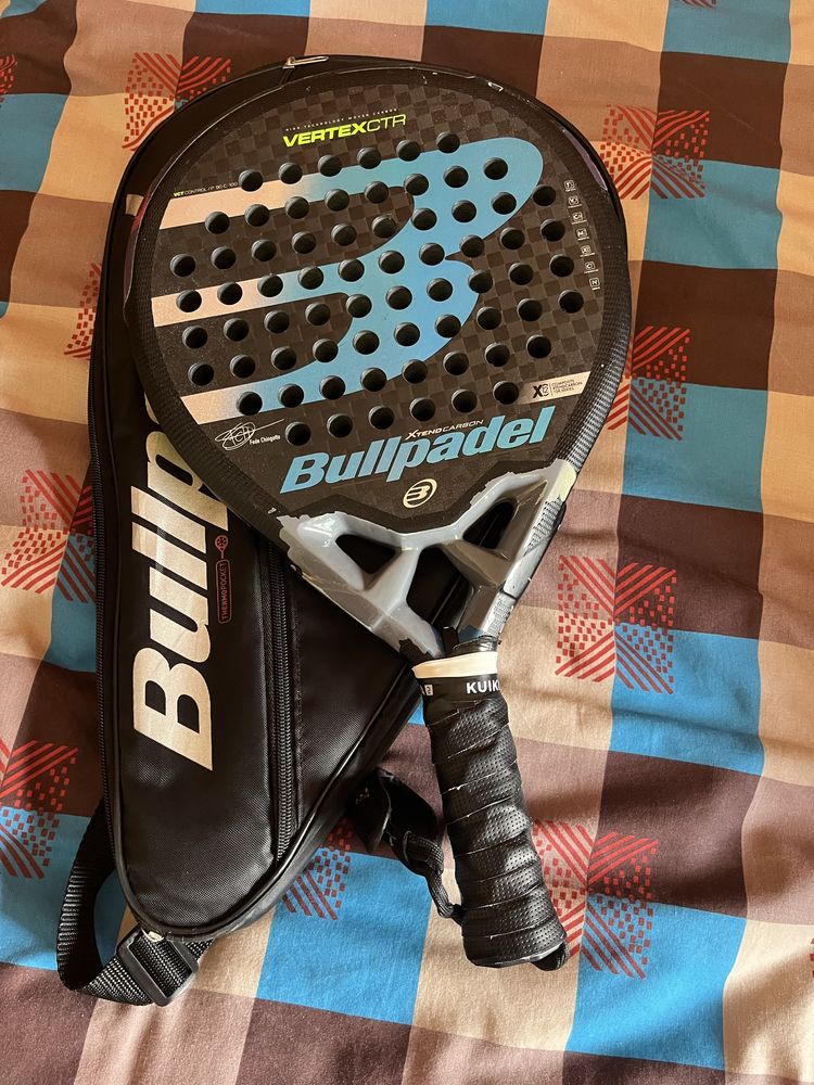 Raquete padel de controlo