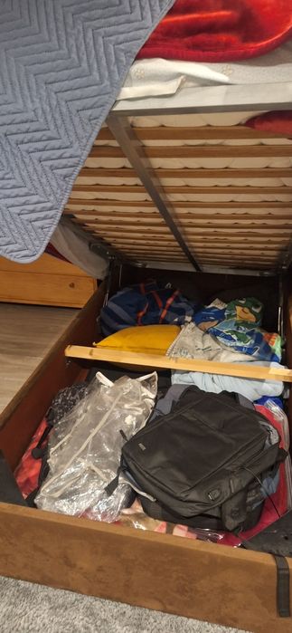 Vendo 2 Sommier com colchões