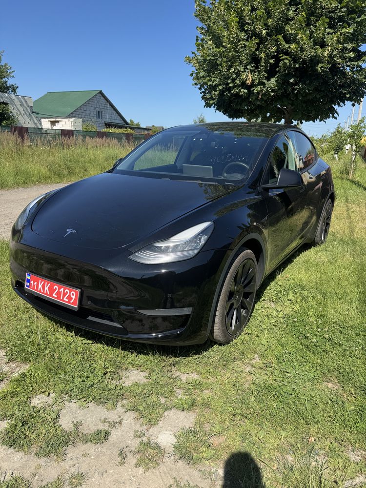 Tesla Y long range в києві