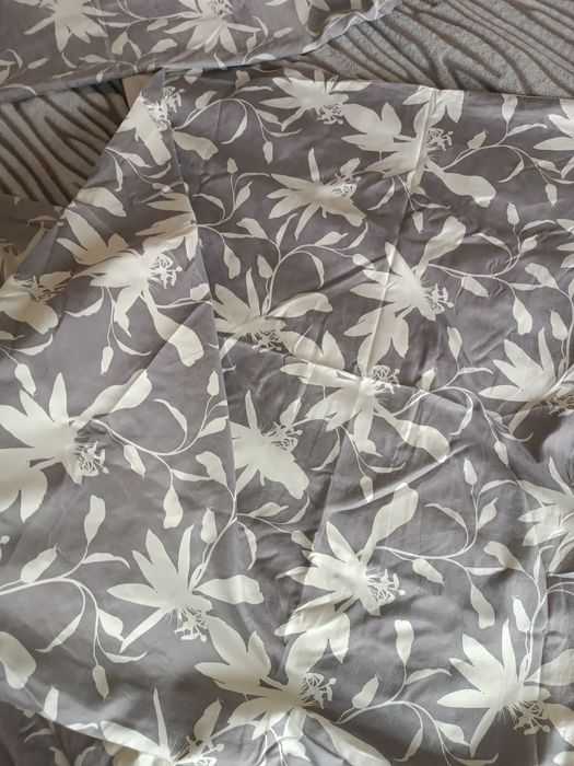 Pościel rozmiar 220x200 poszwa i 2 poszewki na poduszki