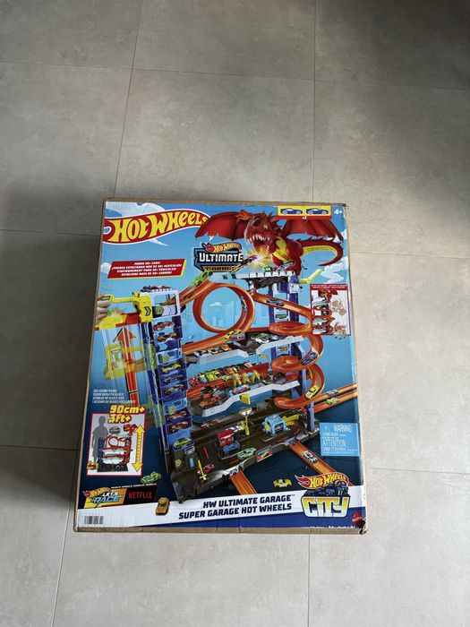 Ігровий набір Hot Wheels City Легендарний гараж